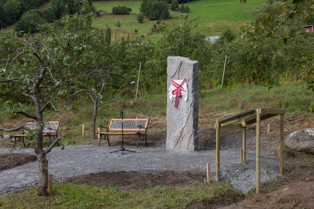 Minnesteinen i Hårfagreparken.